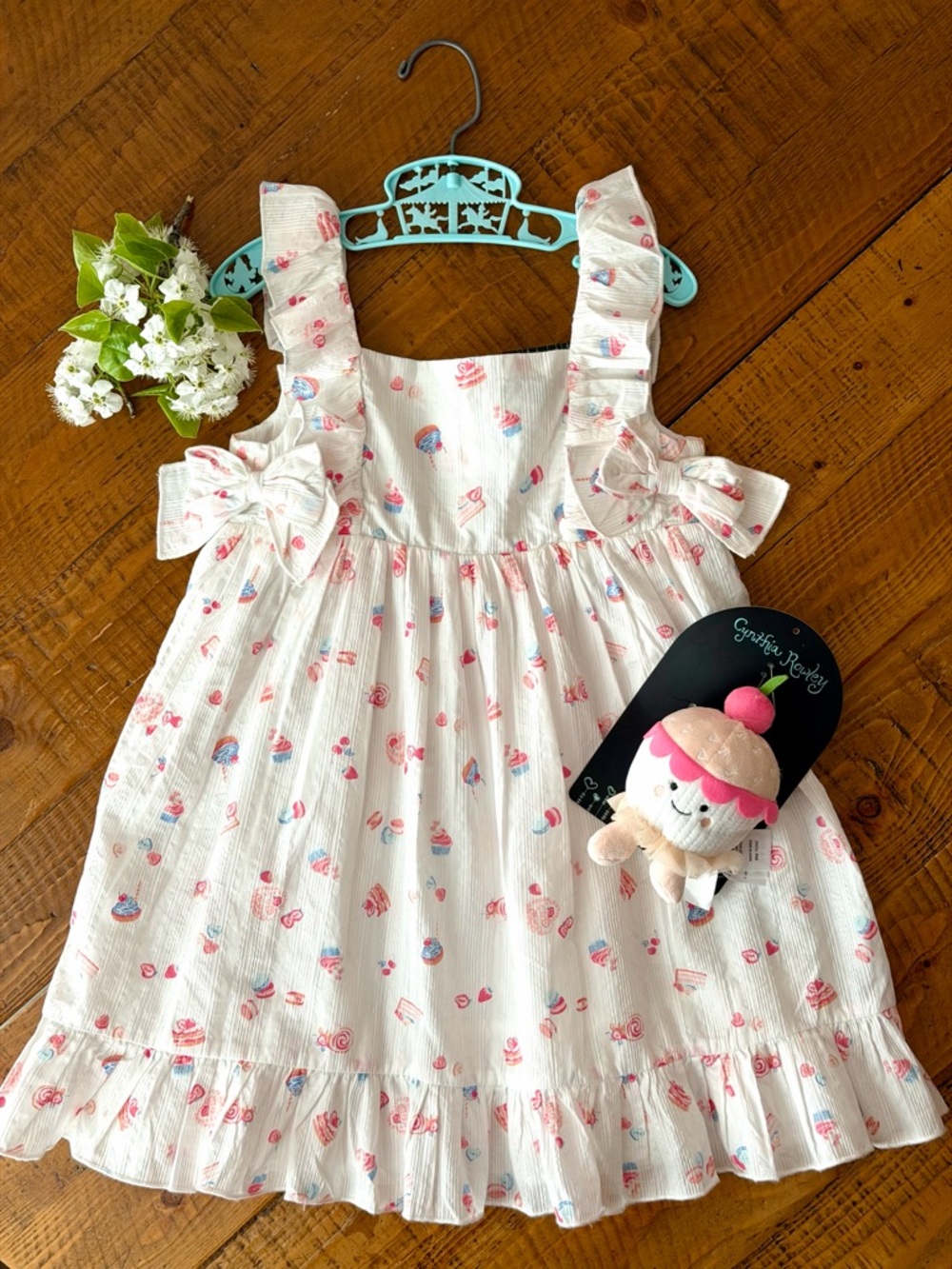 Girls White Sundress/birthday party dress with matching Birthday hat - Picture 9 of 16